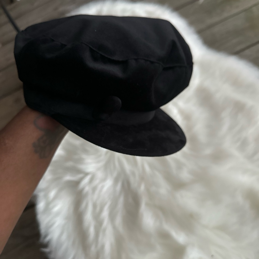 Zara Black Velvet News Boy Cap - Picture 3 of 9